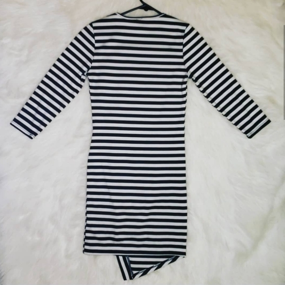 Auditions Bodycon Dress - Picture 2 of 7